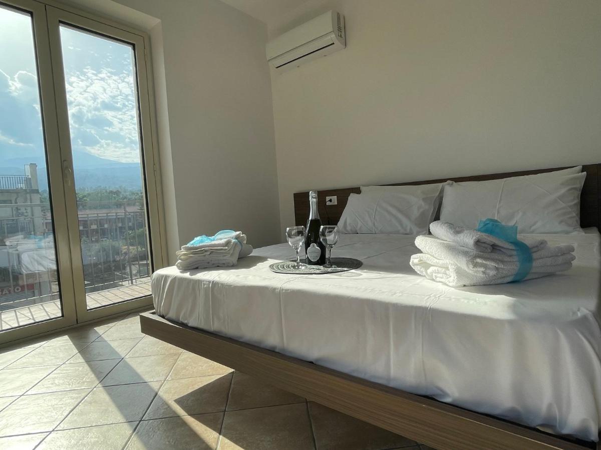 Maison De Cheeramie - Tourist Apartments Tra Mare E Etna ماسكالي المظهر الخارجي الصورة